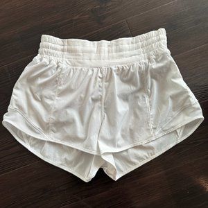 Lululemon White Hotty Hot Short 2.5" Size 6